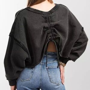 Oversized Ruched Back Pull Over